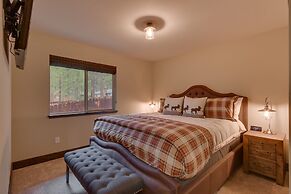 Silver Pines - Ski or Summer 30+ day Home