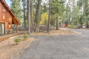 Relax at Rustic Tahoe Charm Minutes to Lake