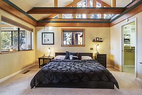 Mountainside Overlook Lake Views & Hot Tub