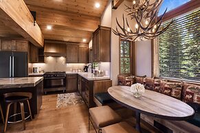 Shoreline Vista Lake Views, Near Hike & Bike!