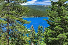 Stunning Views at Stargazer Lakefront Studio!