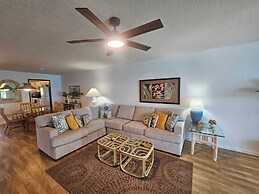 Kona Nalu Oceanfront Condo & More!