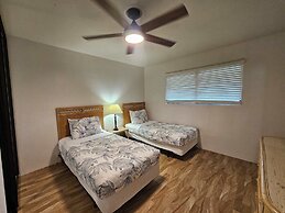 Kona Nalu Oceanfront Condo & More!