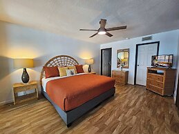 Kona Nalu Oceanfront Condo & More!