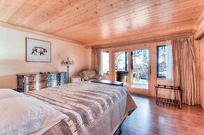 Crystal Shores Villa Lake Views & Hiking