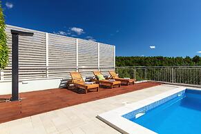 Luxury Villa Lovric Private Heated Pool