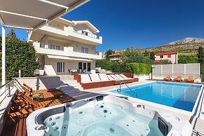 Luxury Villa Lovric Private Heated Pool