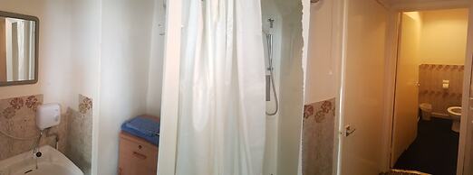 4 Berth, Ground Floor Flat, Apsley 1