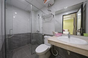 Golden Lotus Airport Hotel