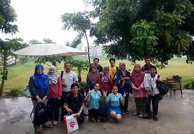 Golden Lotus Airport Hotel