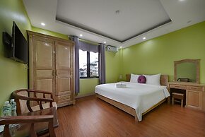 Golden Lotus Airport Hotel