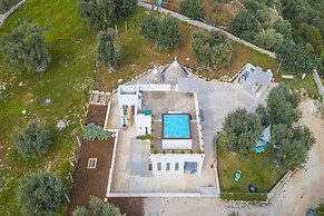 Rebea Trulli Home With Pool Fasano