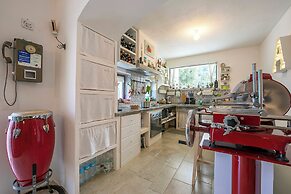 Rebea Trulli Home With Pool Fasano