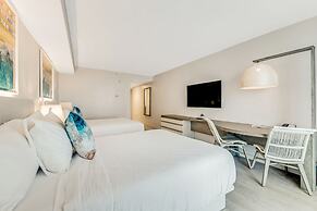 Daytona Grande Oceanfront Resort