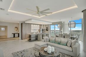 Daytona Grande Oceanfront Resort