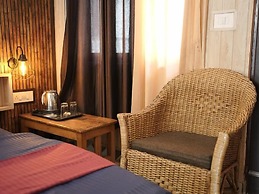 Skyard Hostel Rishikesh (Laxman Jhula)
