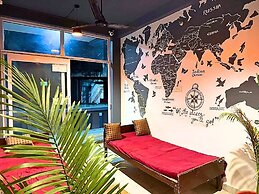 Skyard Hostel Rishikesh (Laxman Jhula)