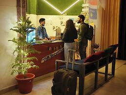Skyard Hostel Rishikesh (Laxman Jhula)