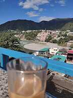 Skyard Hostel Rishikesh (Laxman Jhula)