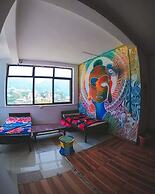 Skyard Hostel Rishikesh (Laxman Jhula)