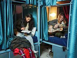 Skyard Hostel Rishikesh (Laxman Jhula)