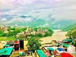 Skyard Hostel Rishikesh (Laxman Jhula)