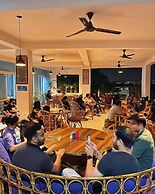 Skyard Hostel Rishikesh (Laxman Jhula)