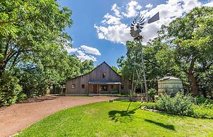 Ada's Whole House 3 Bedroom Apts by RedAwning