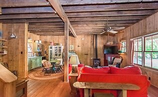 Ada's Whole House 3 Bedroom Apts by RedAwning