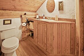 Ab Butler - Cumberland River 1 Bedroom Cabin by RedAwning