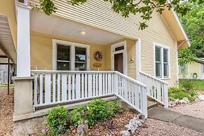 Mistletoe House 2 Bedroom Home by Redawning