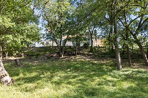 Annie's River 1 Bedroom Home by RedAwning