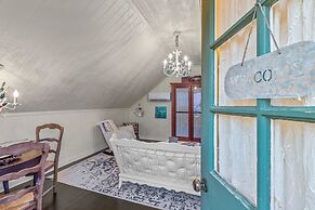 Serendipity 1 Bedroom Cottage by Redawning