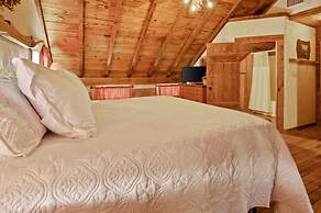 Ab Butler Marshall Creek Suite 1 Bedroom Cabin by RedAwning