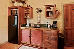 Chula Vista 1 Bedroom Cabin by RedAwning