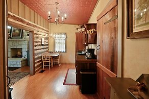 Chula Vista 1 Bedroom Cabin by RedAwning