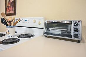 Das Mueller Guest Haus 3 Bedroom Home by RedAwning