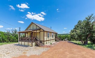 Appian Way - Oliva Studio Bedroom Cottage by RedAwning