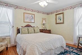 Das Bierschwale Gastehaus 2 Bedroom Home by RedAwning