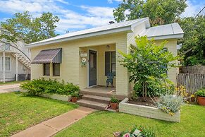 Das Bierschwale Gastehaus 2 Bedroom Home by RedAwning