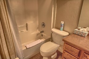 Annette's At Waldrip 1 Bedroom Cottage by RedAwning