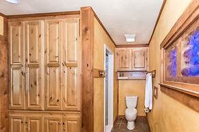 Appian Way - Provence Studio Bedroom Cottage by RedAwning