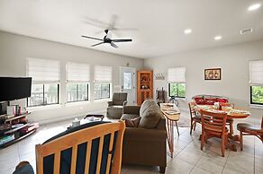 Far View Gasthaus 2 Bedroom Apts by RedAwning