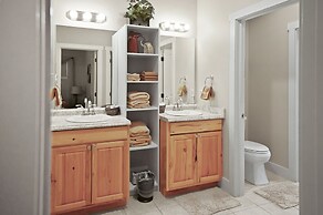 Far View Gasthaus 2 Bedroom Apts by RedAwning