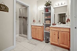 Far View Gasthaus 2 Bedroom Apts by RedAwning