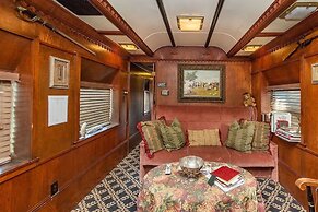 1894 Private Pullman Palace Ca 1 Bedroom Apts by Redawning
