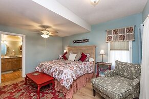 Beverly Haus Aka Dippel Haus 2 Bedroom Home by RedAwning