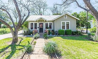 Beverly Haus Aka Dippel Haus 2 Bedroom Home by RedAwning