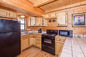 Hidden Rock Ranch 3 Bedroom Cabin by Redawning