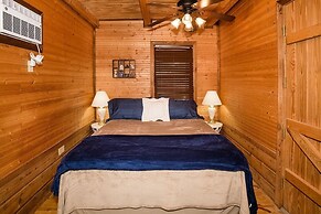 Hidden Rock Ranch 3 Bedroom Cabin by Redawning